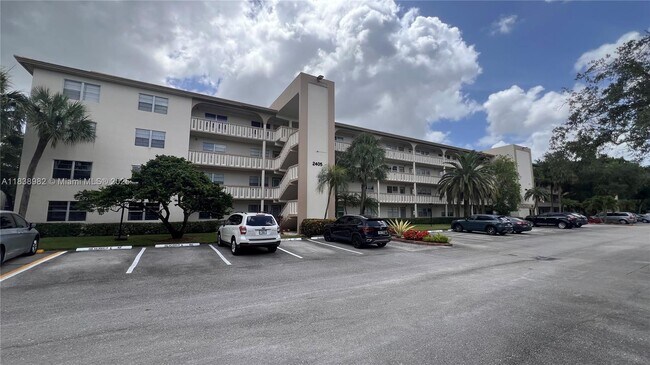 Building Photo - 2405 Antigua Cir