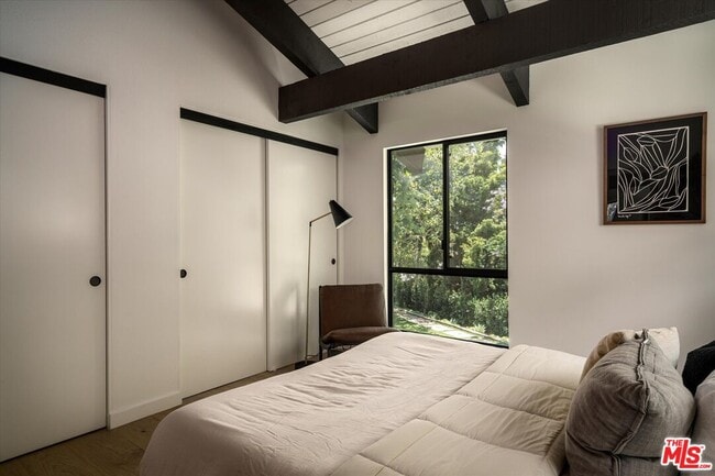 Building Photo - 2313 Banyan Dr