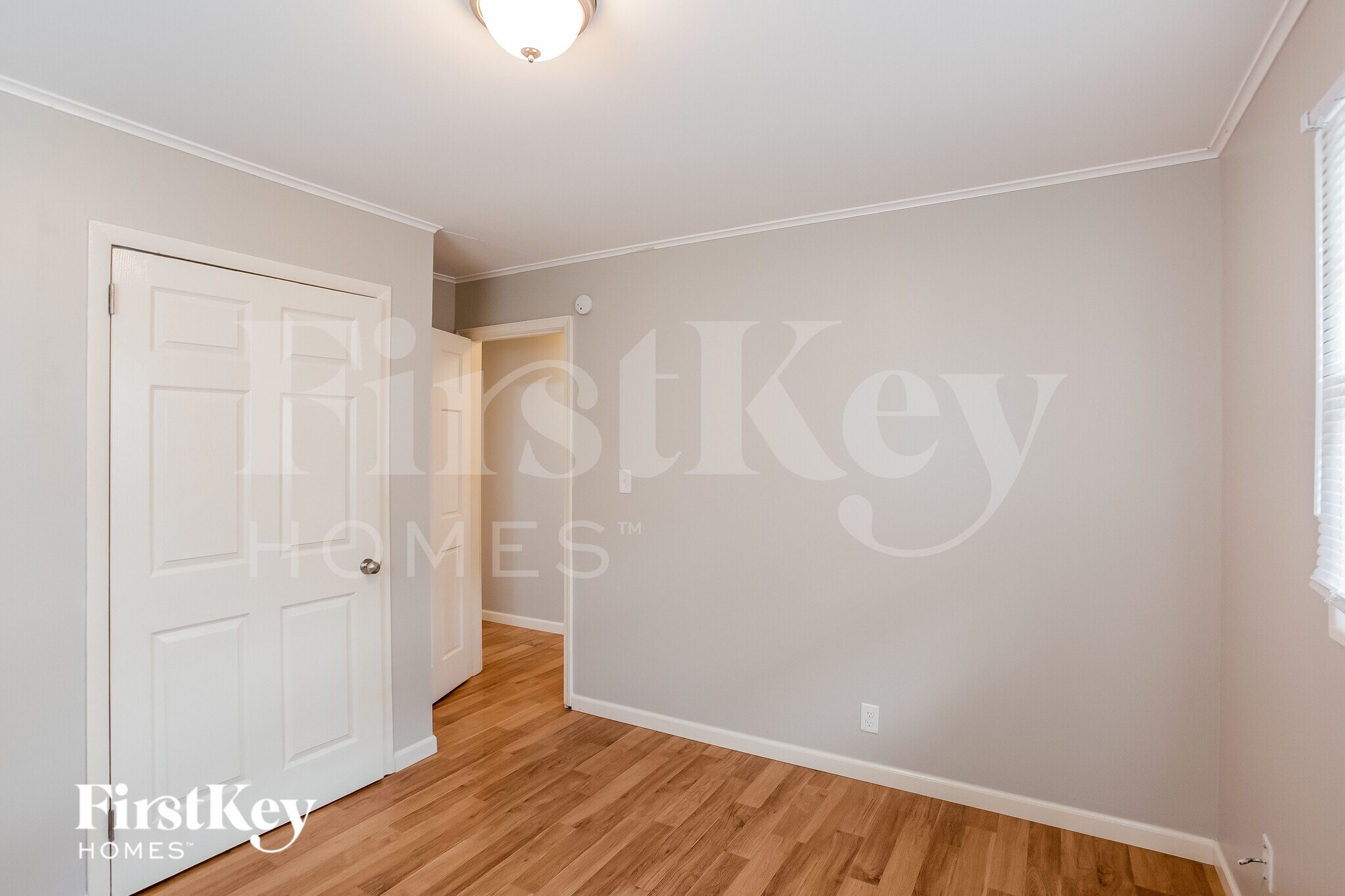 Building Photo - 10808 Ruckle St