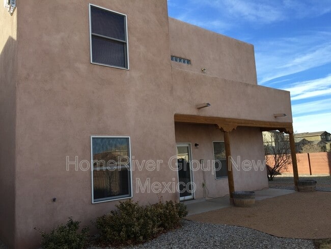 Building Photo - 828 Kipuka Dr NW