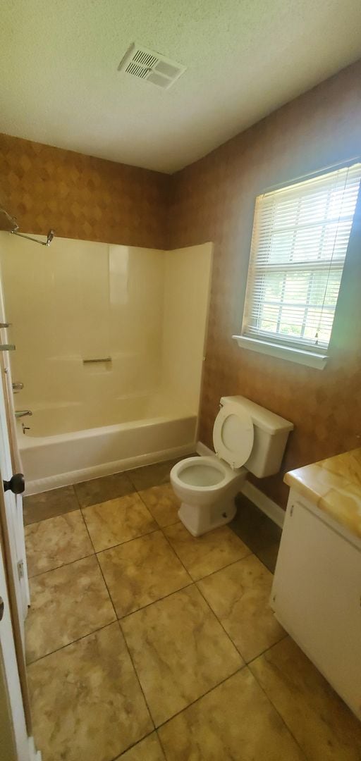 Building Photo - 3455 Valley Rd