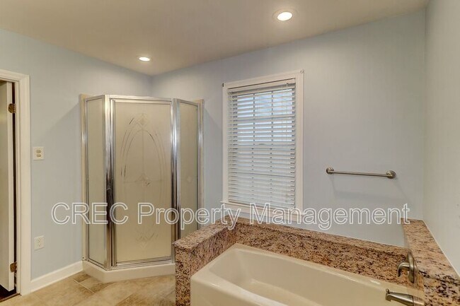 Building Photo - 5639 Flanders Ave