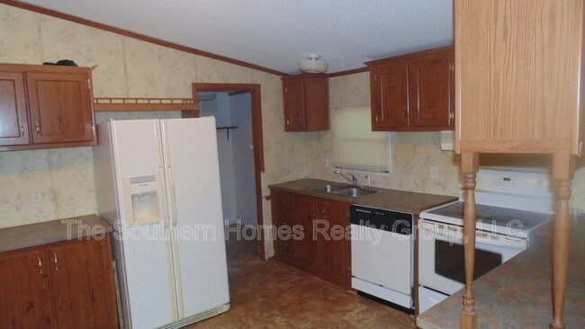 Building Photo - 1430 Hammerhill Rd