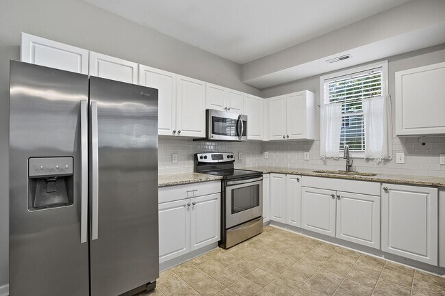 Building Photo - 4 Bedroom Home for Rent in Raleigh NC | Garage | Pet Friendly | $500 Off First Months Rent!