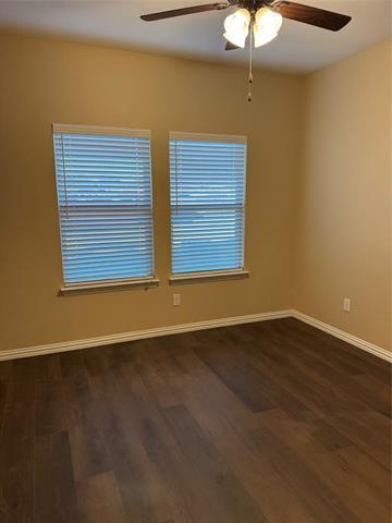 Building Photo - 142 Canales Cir