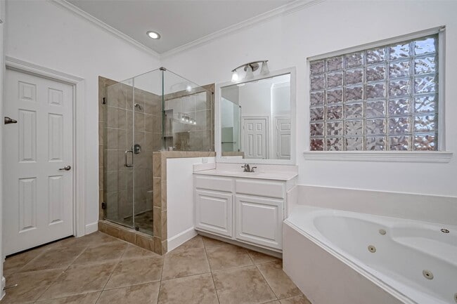 Building Photo - 25510 Autumnwind Ct