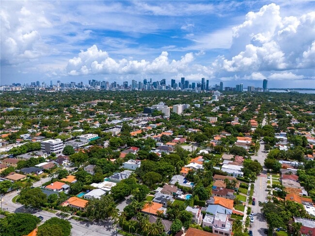 Building Photo - 2311 SW 23rd St