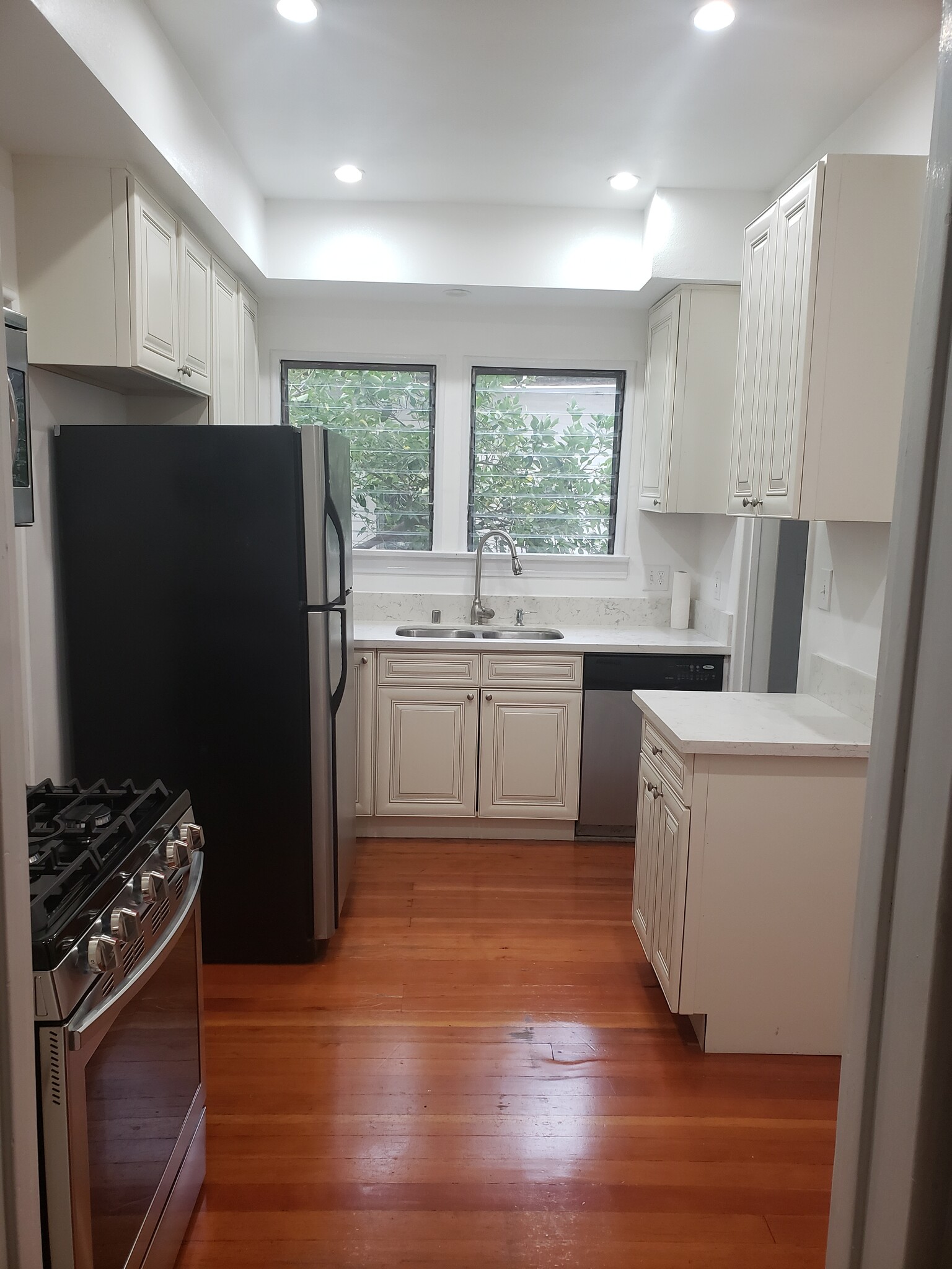 Building Photo - 1104 E California Ave