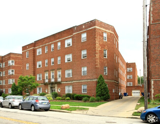 Shorehouse Apartments 12031 Edgewater Dr Lakewood OH 44107