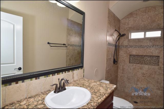 Building Photo - 3 bedroom in El Paso TX 79912