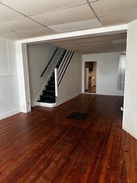 Building Photo - 3 bedroom 1 bathroom York, PA