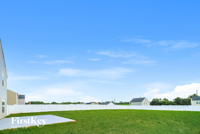 Building Photo - 281 Estelle Dr