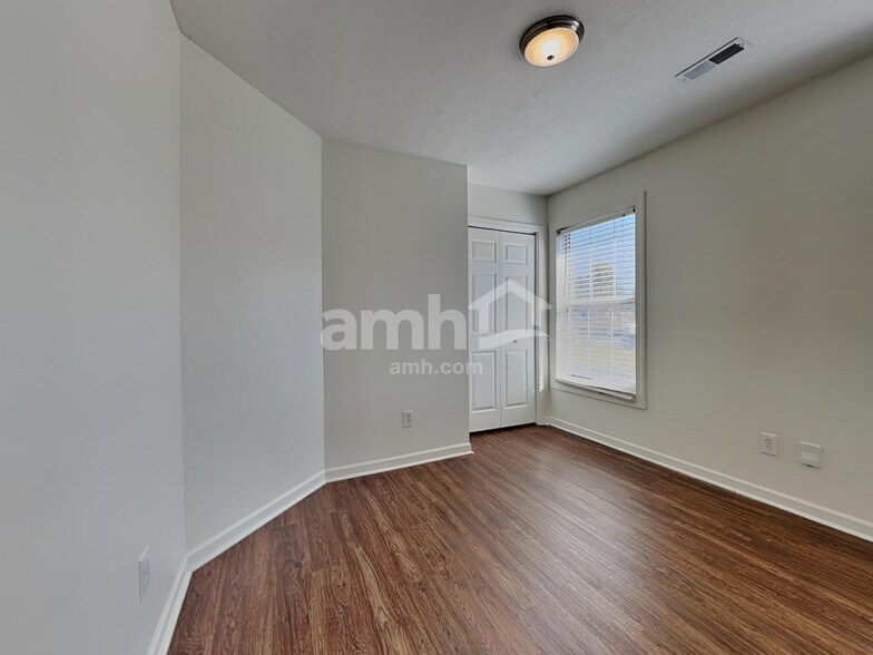 Building Photo - 5721 Gaboury Ln