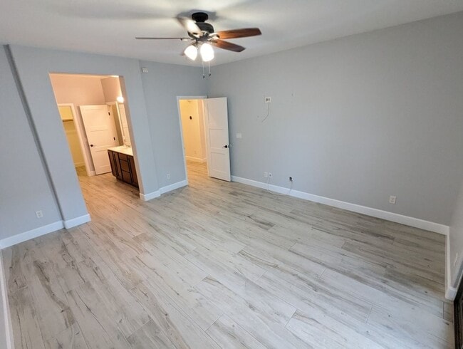 Building Photo - 8213 Fowler Falls Ct