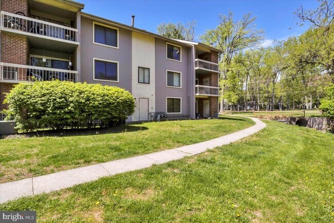 Building Photo - 117 Echelon Rd
