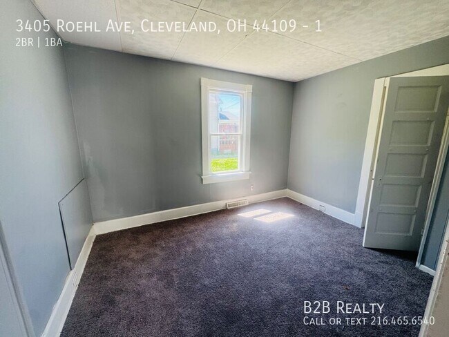Building Photo - 3405 Roehl Ave