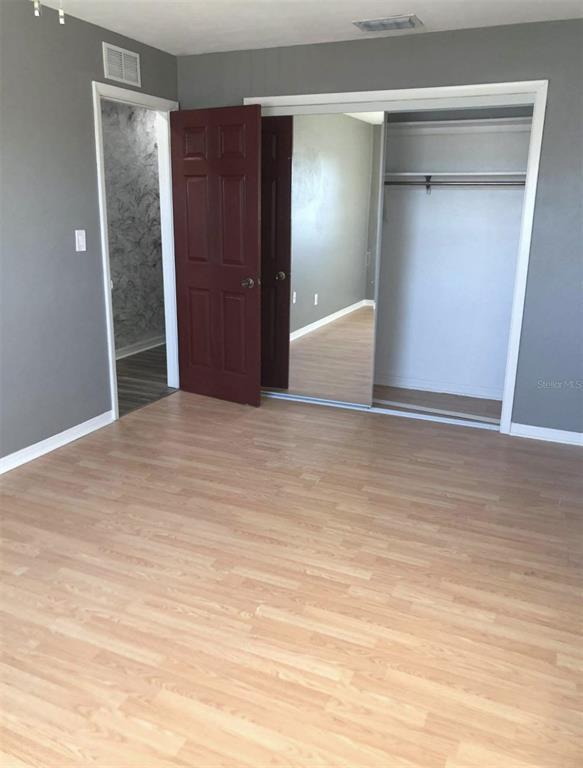 Building Photo - 4940 Shell Stream Blvd