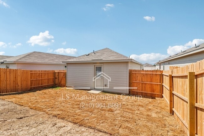 Building Photo - 3618 Amber Glade