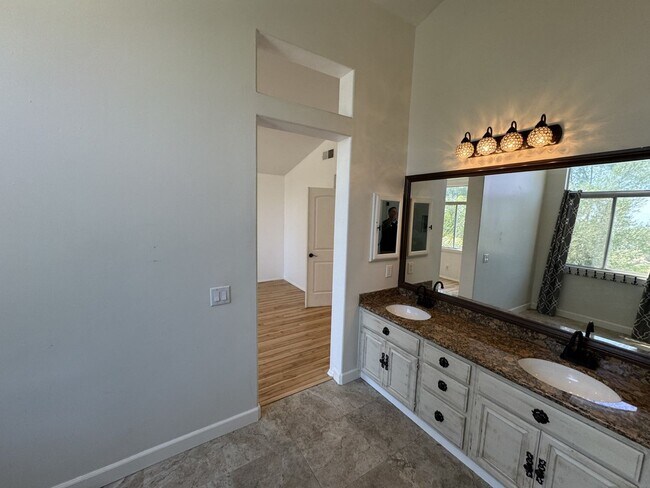 Building Photo - Beautiful 4 bed, 3 bath Chino Hills Pool home with incredible city views
