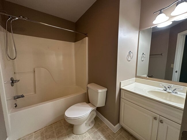 Building Photo - 1925 Buttonwood Ct