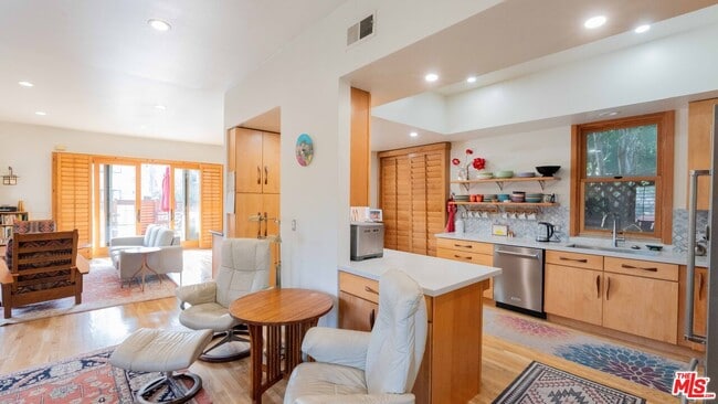 Building Photo - 2512 Grand Canal