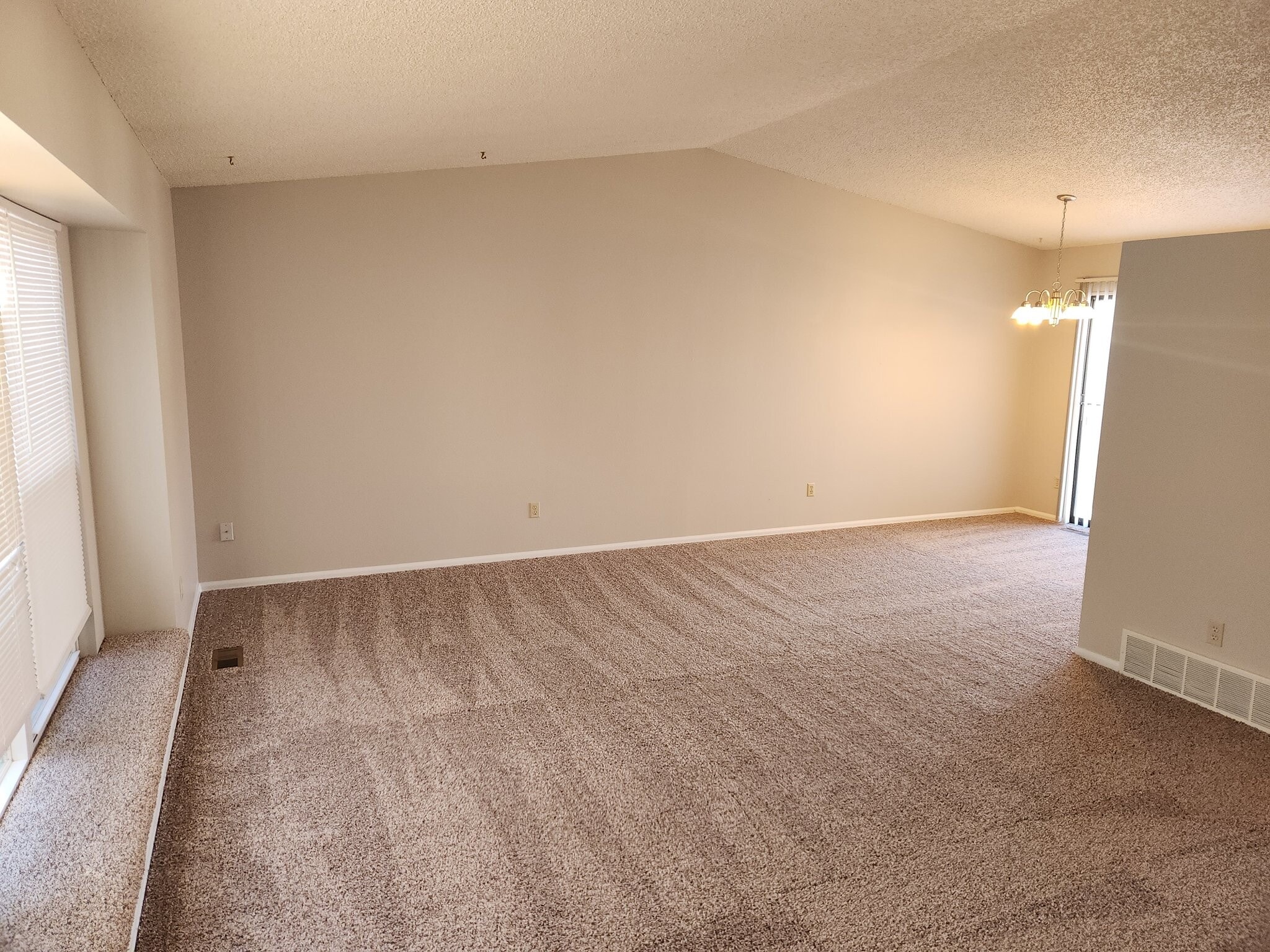 Building Photo - 6672 Fredrick Dr