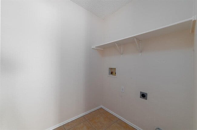 Building Photo - 1112 Van Horn Way