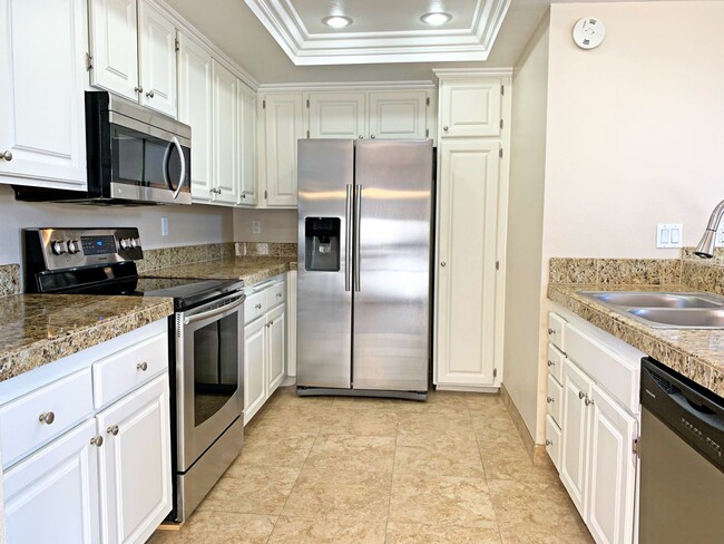 Building Photo - For Lease – Beautiful 2 Bed, 2 Bath Condo in Northwood Horizon | $3,195/month