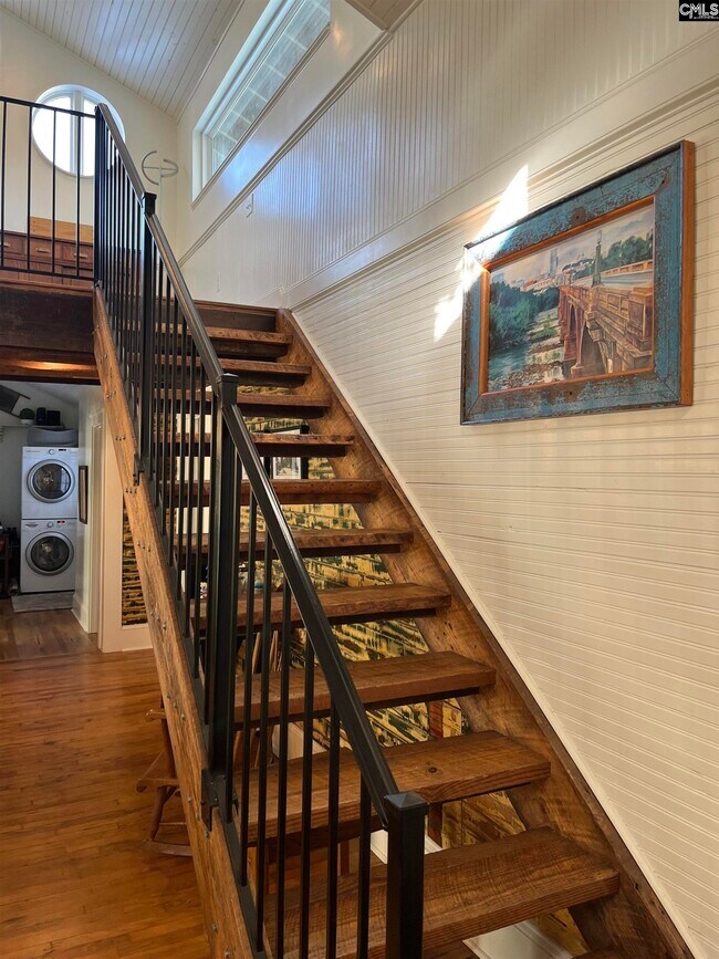 Building Photo - 214 Augusta St