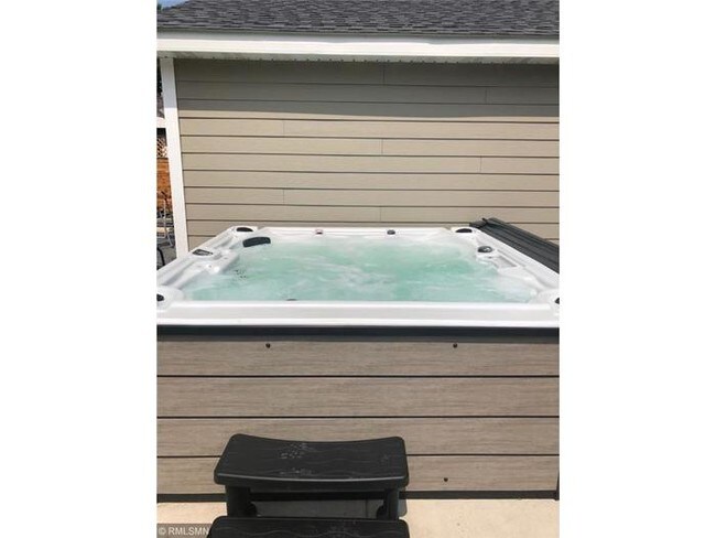 Building Photo - 3221 42nd Ave S