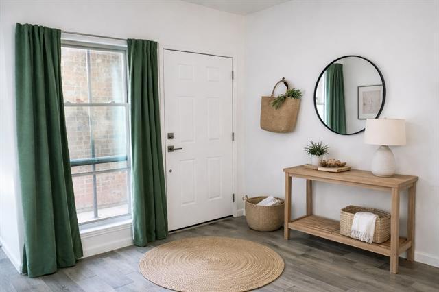 Building Photo - 9600 Royal Ln