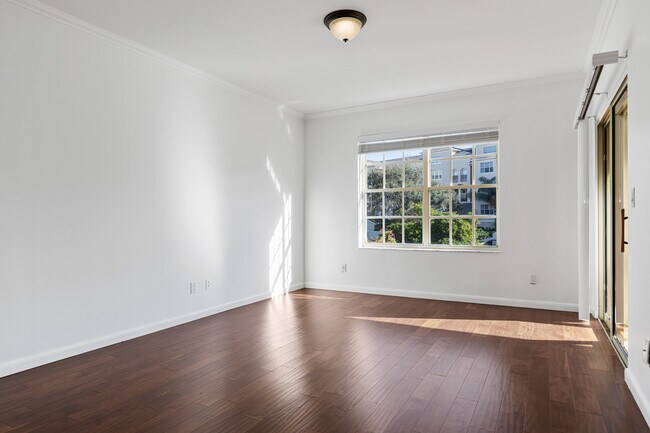 Building Photo - 1000 S Harbour Island Blvd