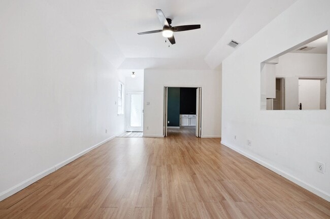 Building Photo - 6501 Brush Country Rd