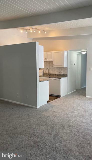 Building Photo - 4319 Americana Dr