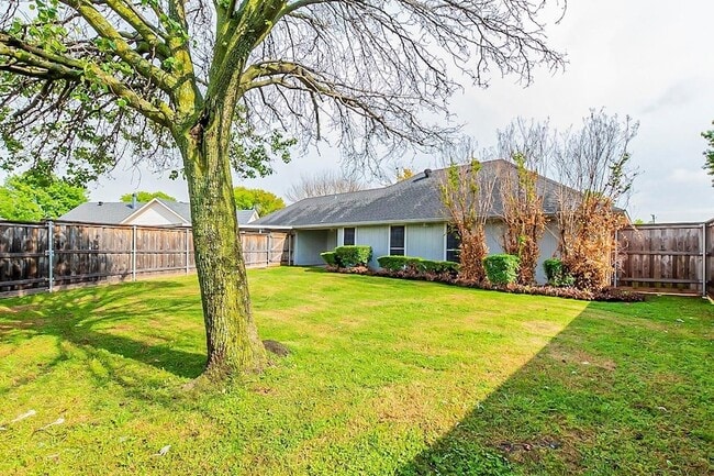 Building Photo - 4415 Haverhill Ln