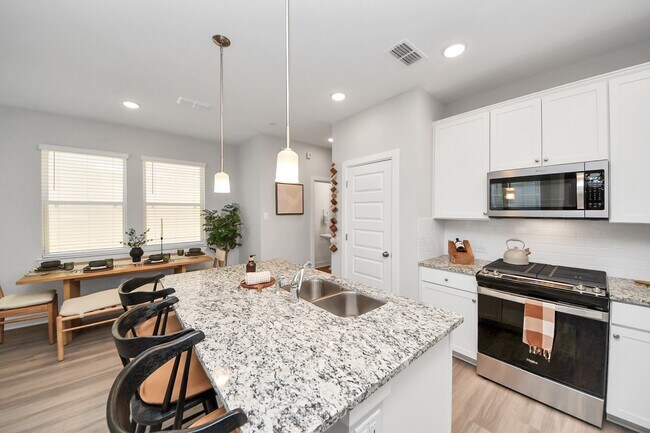 Building Photo - 5300 Berkeley Knl Cir