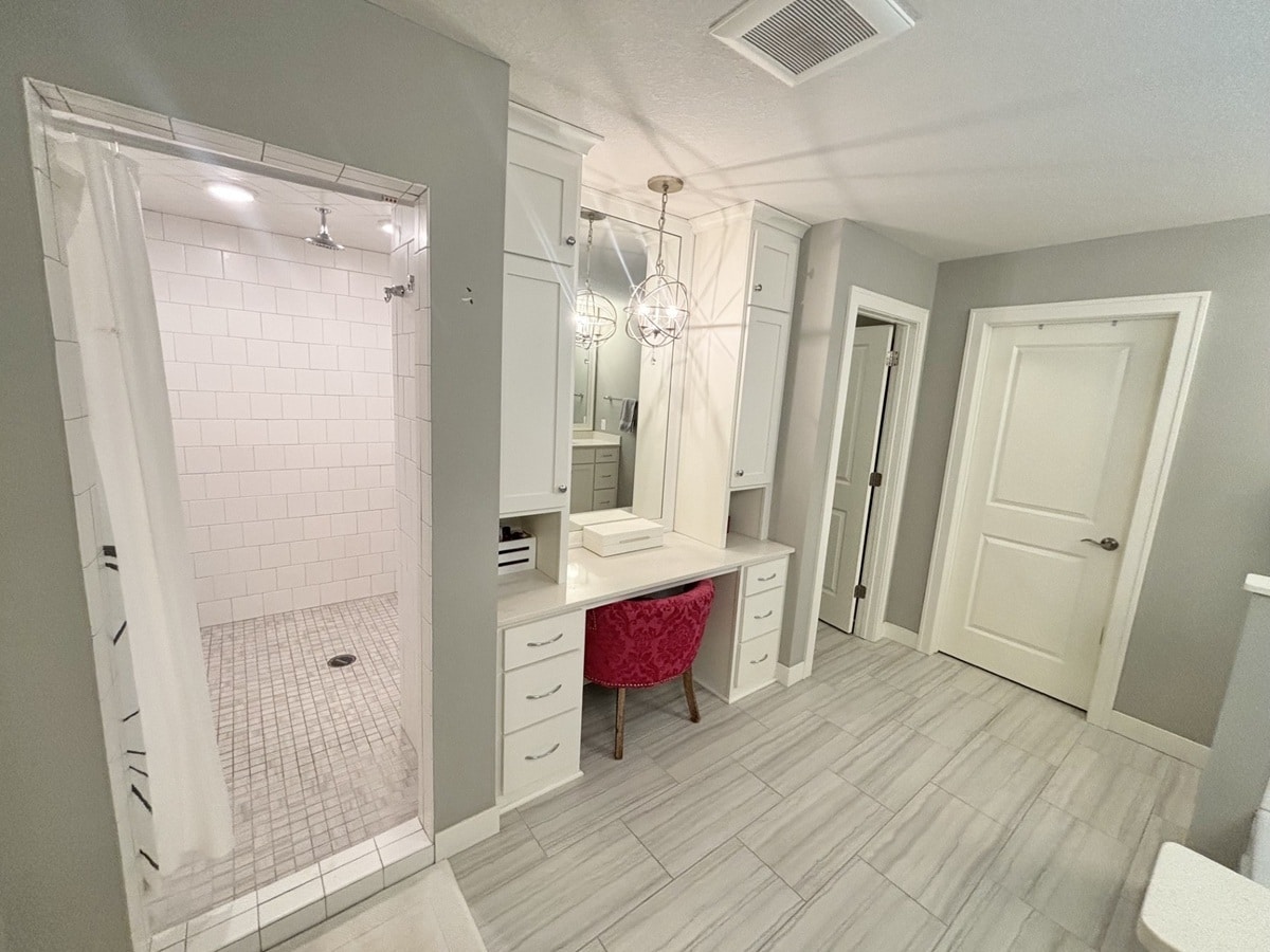 Building Photo - 9068 Red Oak Trl
