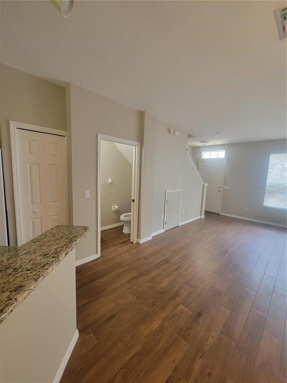 Building Photo - 2221 Golden Oak Ln
