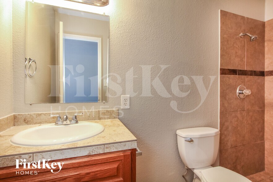 Building Photo - 8707 N 41st Ave