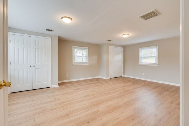 Building Photo - 2614 Mimosa Ln