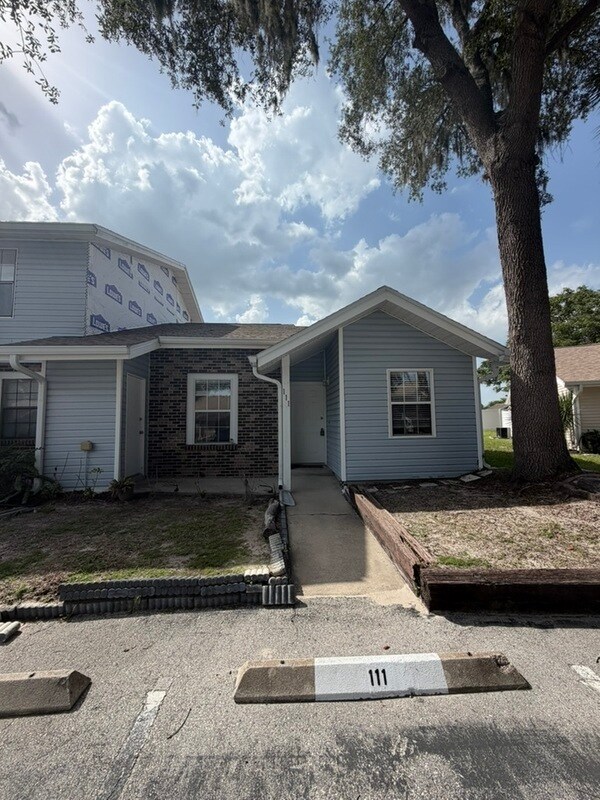 Building Photo - 111 Hidden Arbor Ct