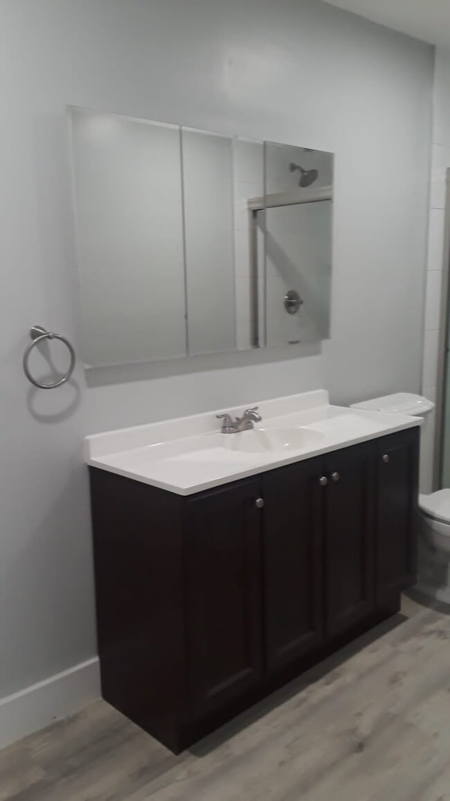 Master bathroom - 16808 Patio Village Ln