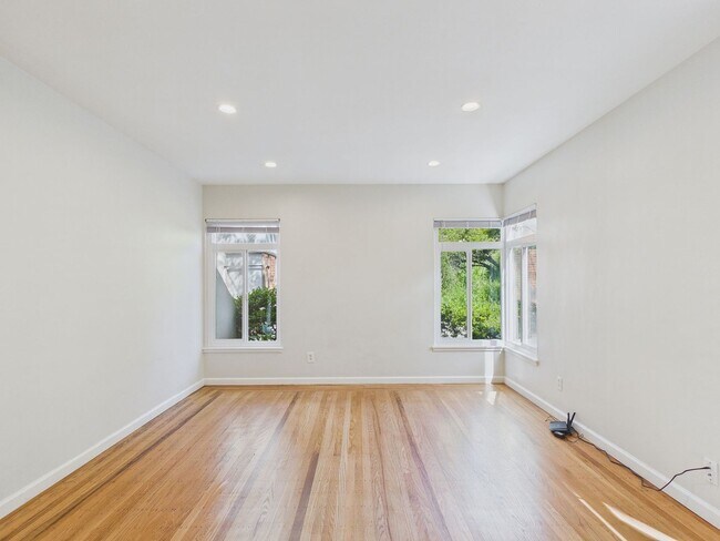 Building Photo - **Bright & Spacious 1BR Near UC Berkeley | Hardwood Floors + Natural Light**