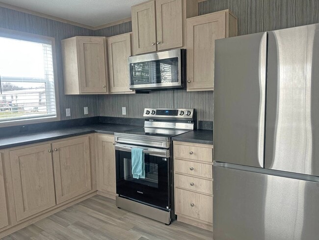 Building Photo - 14876 Washington Rd