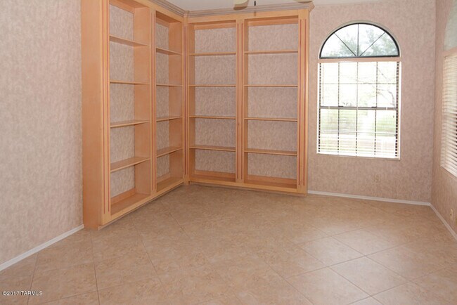 Building Photo - 6971 E Cicada Ct