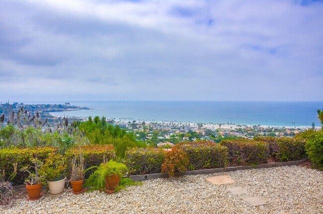Building Photo - Modern Ocean View Home in La Jolla 4 Bed, 3 Bath