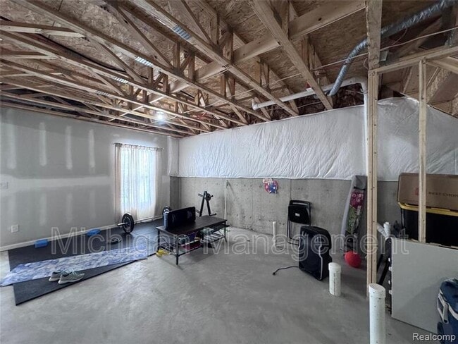 Building Photo - 1434 Superior Dr