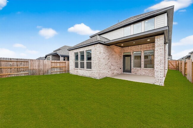 Building Photo - 5019 Bowen Pr Dr