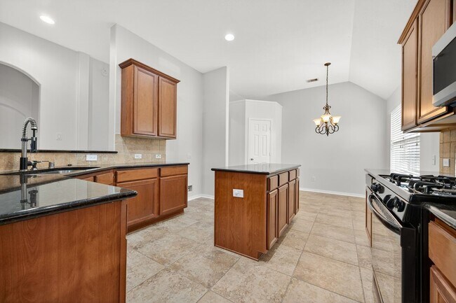 Building Photo - 13430 Barons Lake Ln