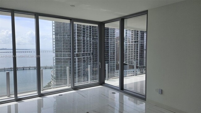 Building Photo - 300 Biscayne Blvd Way